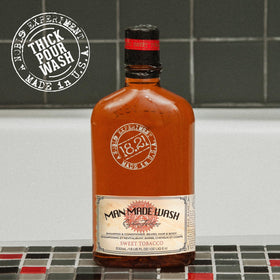 18.21 Man Made Gel Douche 3-en-1 sur un fond neutre