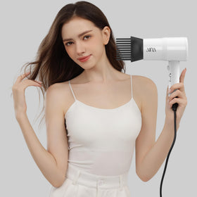 Aina Sèche-cheveux blanc avec filtre à air visible