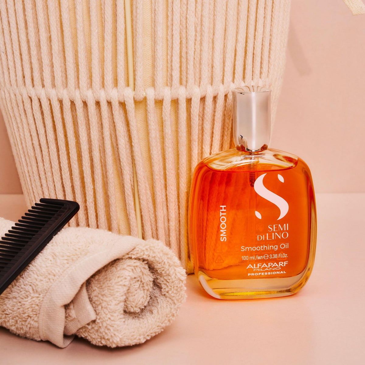ALFAPARF MILANO Huile Smoothing Semi di Lino 299g détail de la texture