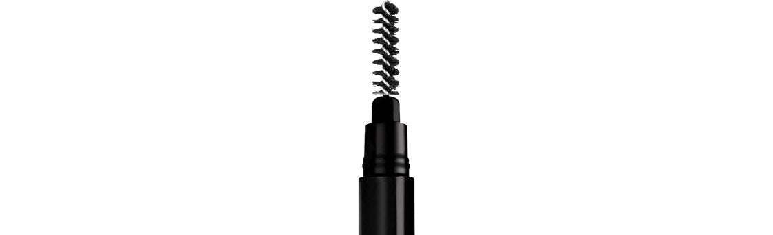 Ambiance maquillage avec le crayon à sourcils L'Oreal Paris