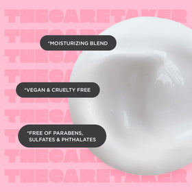 Application de Cake Beauty Après-Shampooing 3-en-1 sur cheveux