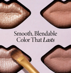 Application de fard à paupières avec la palette Baked Kisses
