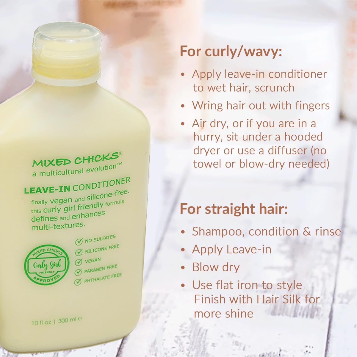 Application de l'après-shampooing Mixed Chicks sur cheveux bouclés