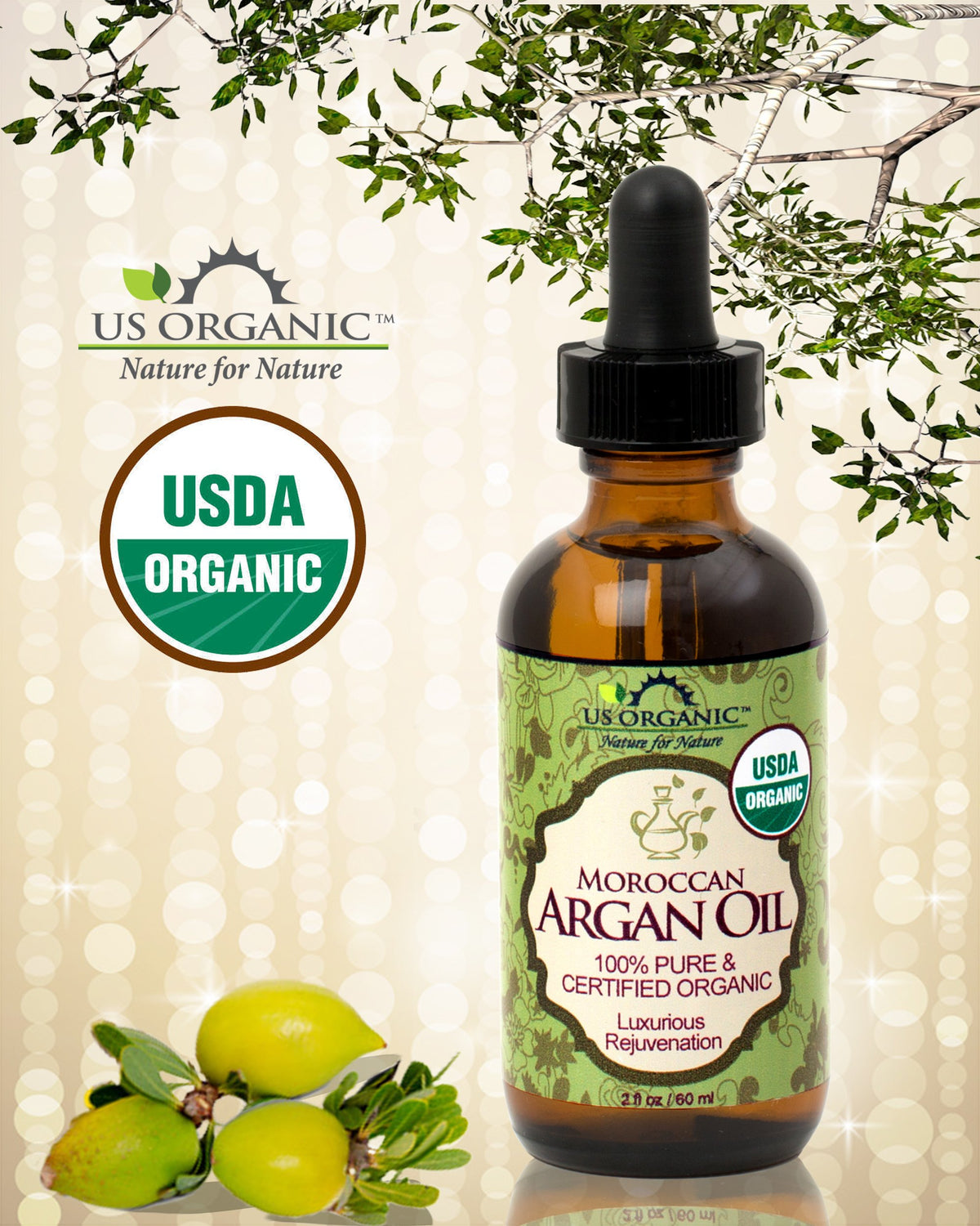 Application de l'huile d'argan sur des cheveux frisés