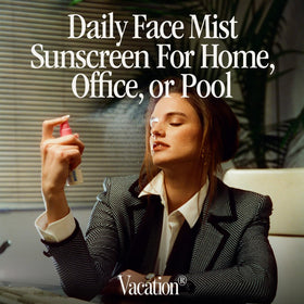 Application de la brume solaire VACATION sur le visage
