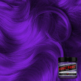 Application de la coloration Electric Amethyst sur cheveux