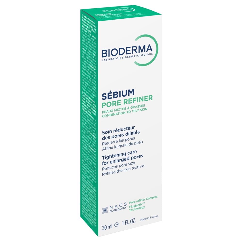 Application de la crème Bioderma Sébium sur la main