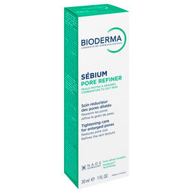 Application de la crème Bioderma Sébium sur la main