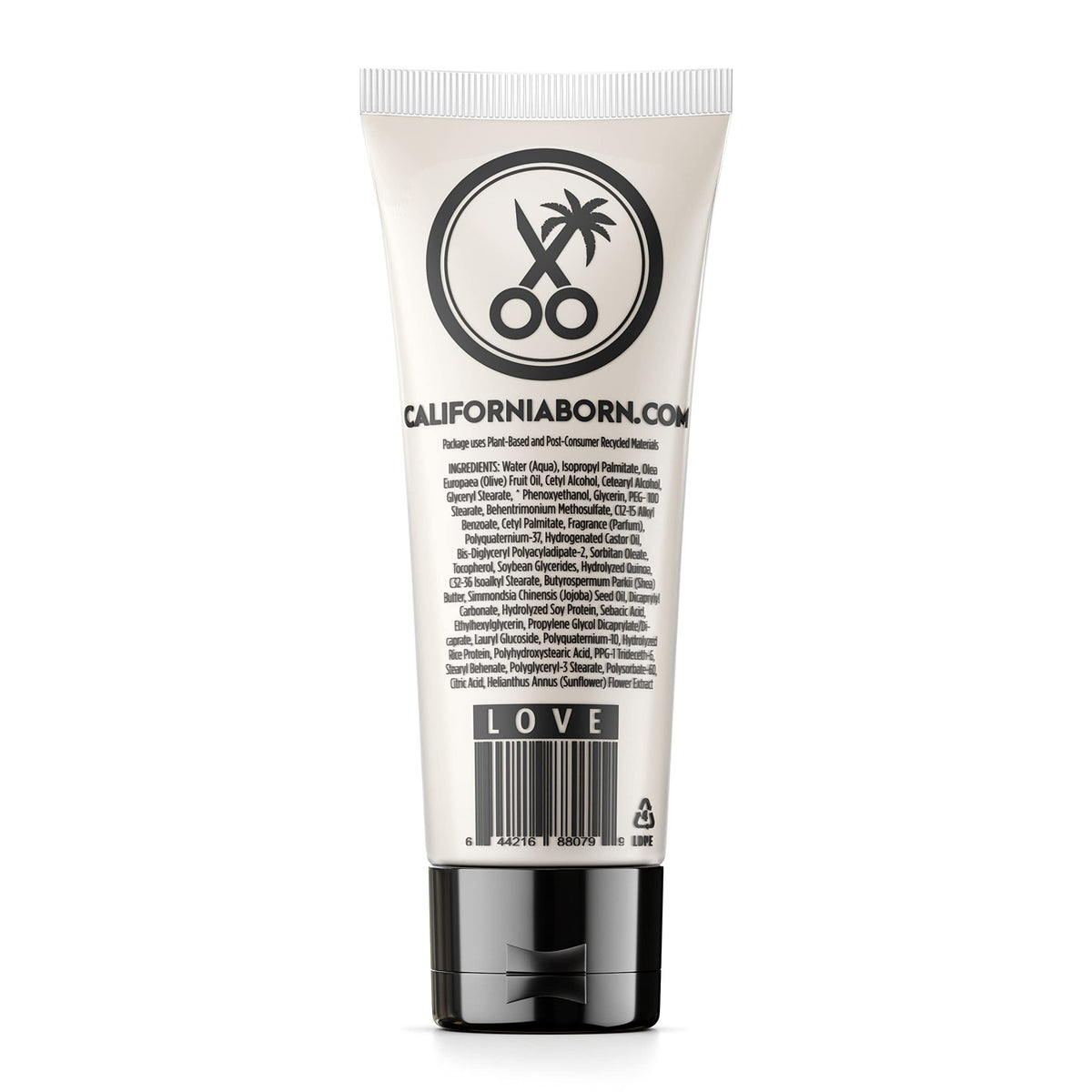 Application de la crème coiffante California Born sur cheveux secs