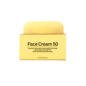 Application de la Crème Solaire Visage Sun Bum sur le visage