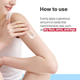 Application de la lotion Ato Illiyoon sur le visage