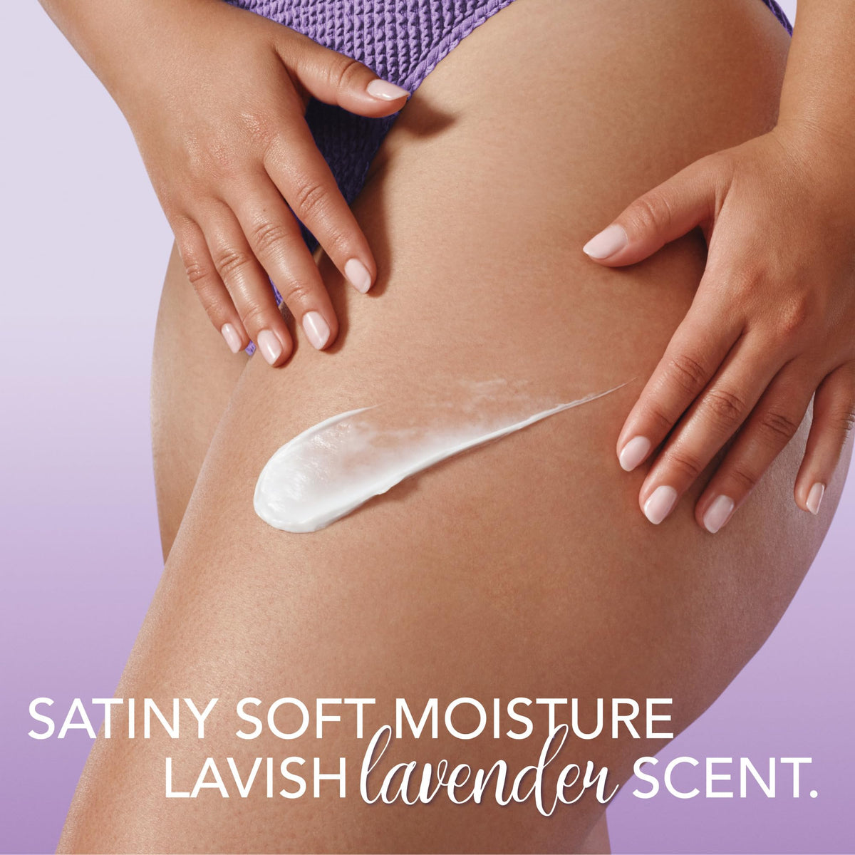 Application de la lotion Jergens sur la peau