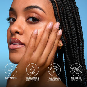 Application de la mousse auto-bronzante Bondi Sands sur la peau