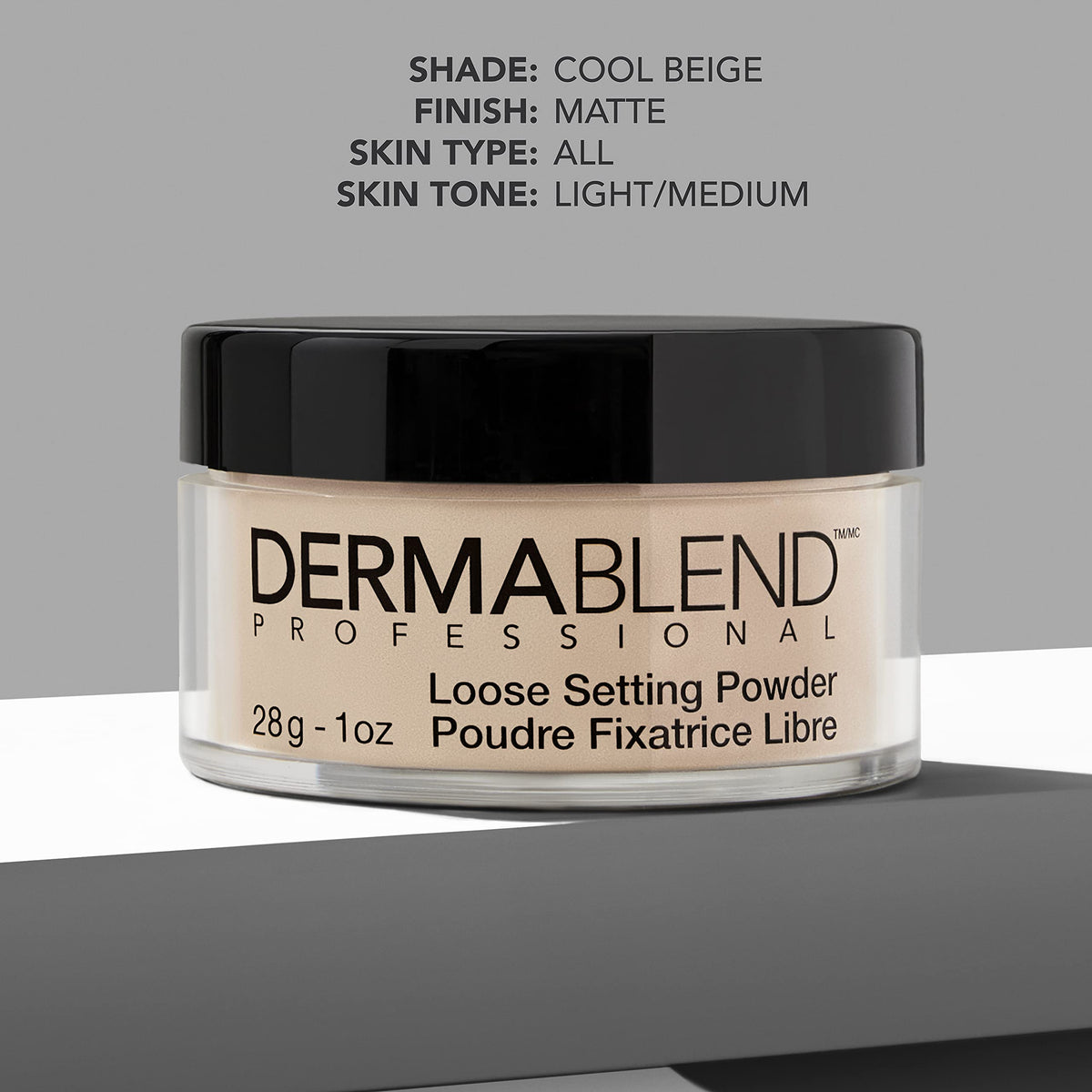 Application de la Poudre Fixatrice Dermablend sur le visage