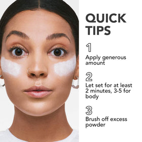Application de la Poudre Fixatrice Dermablend sur le visage