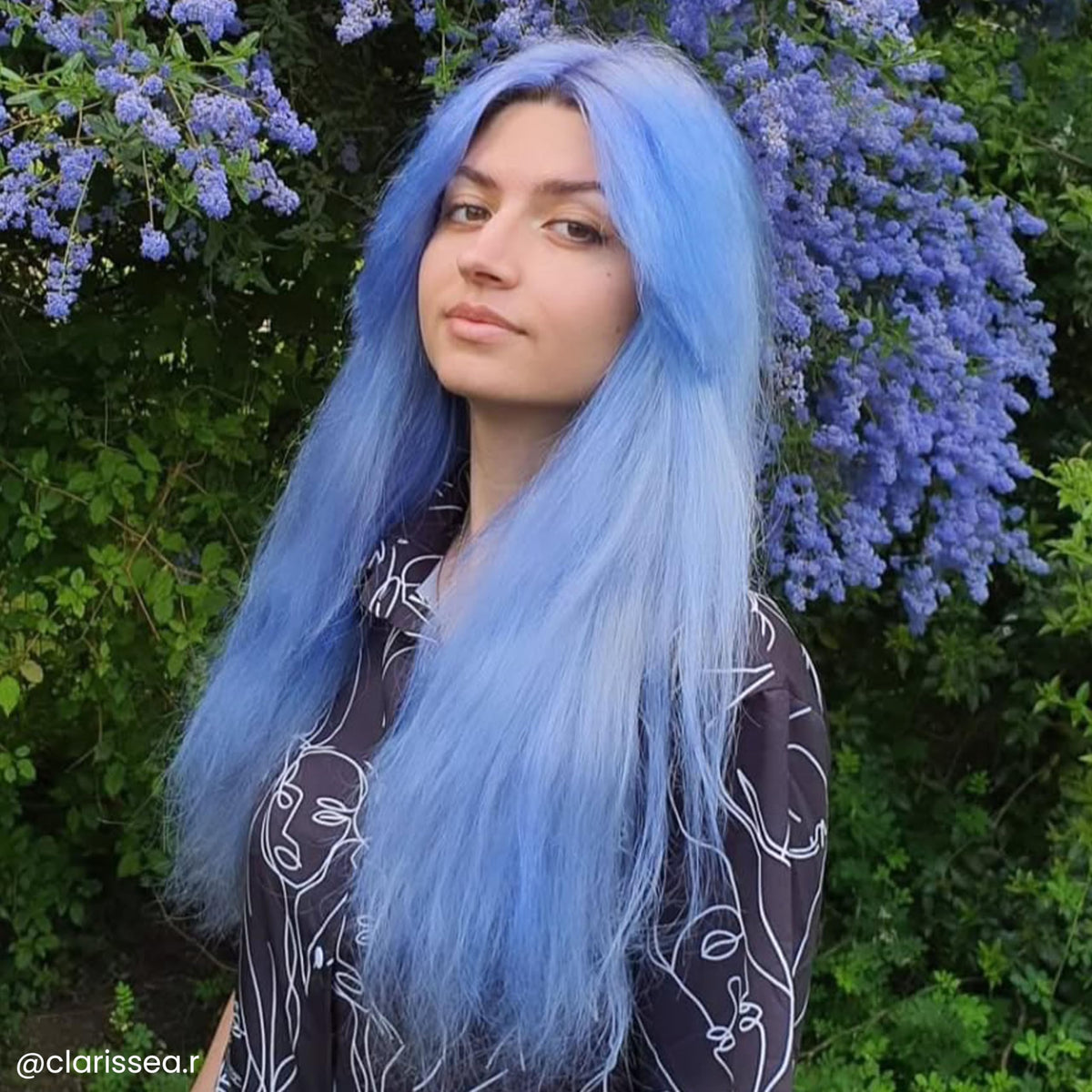 Application de la teinture ARCTIC FOX sur des cheveux clairs