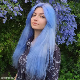 Application de la teinture ARCTIC FOX sur des cheveux clairs