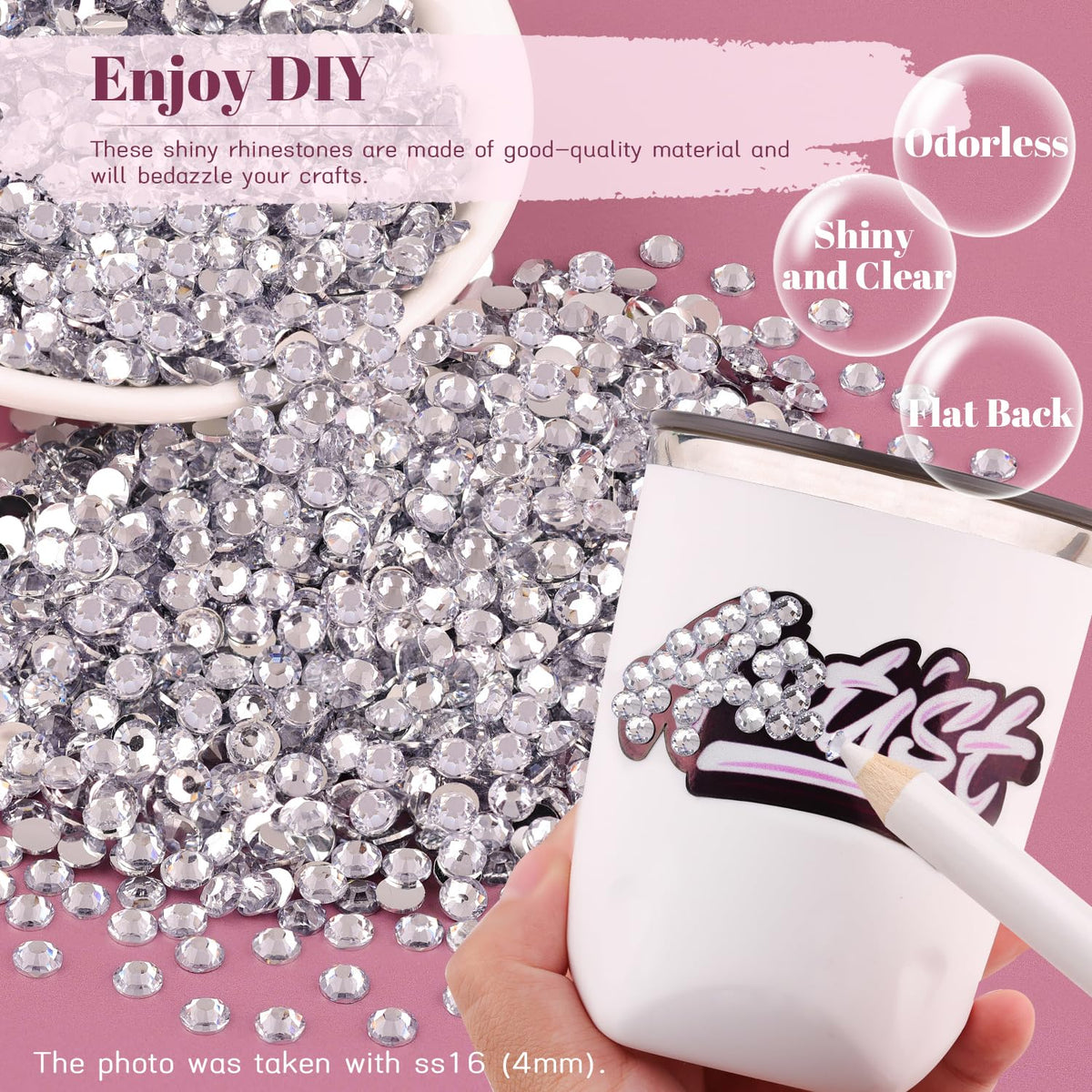 Application de strass sur un ongle