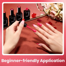 Application de vernis à ongles Beetles sous lampe UV