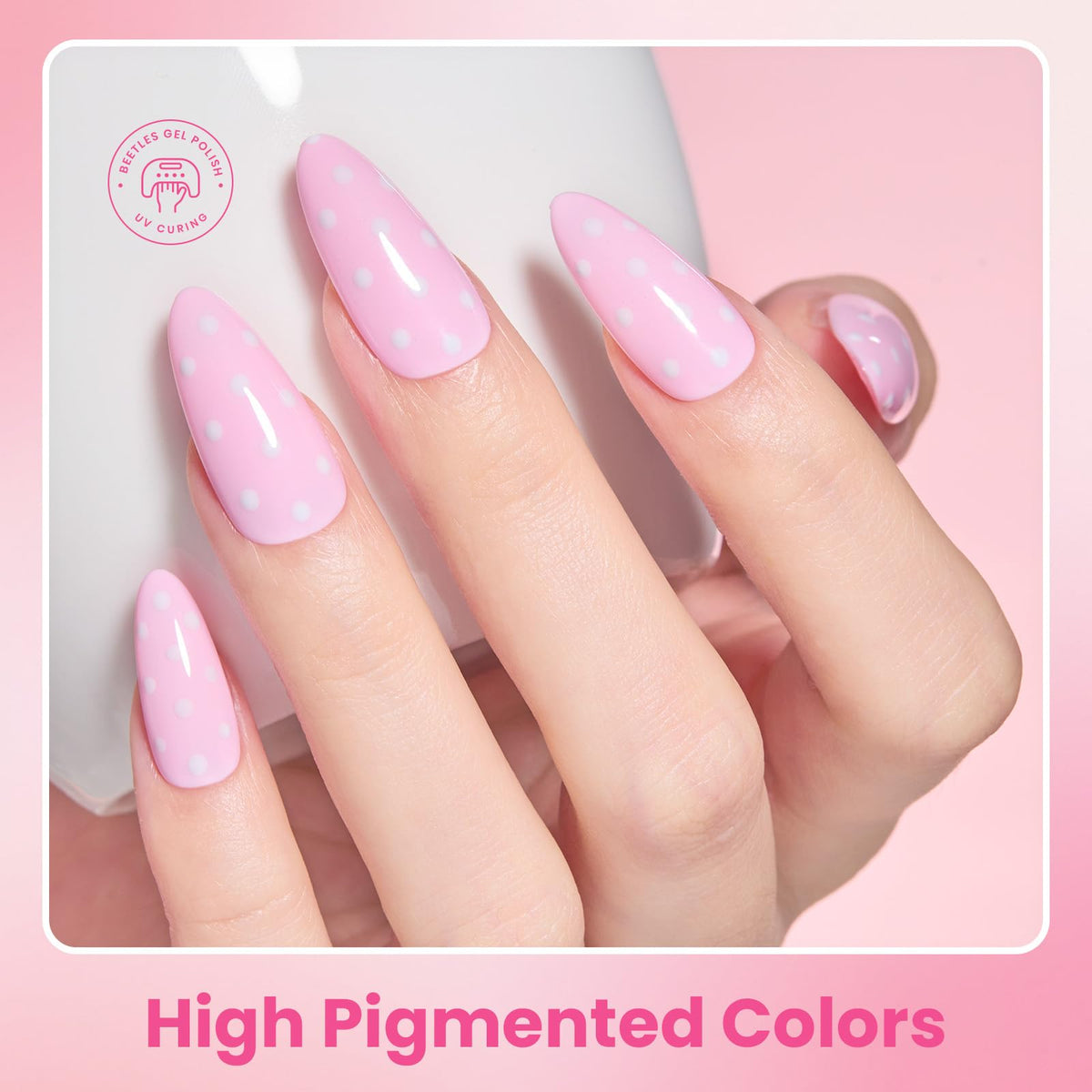 Application de vernis à ongles gel sous lampe UV