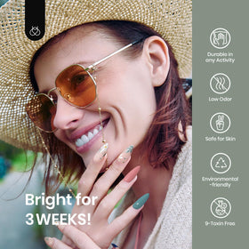 Application de vernis à ongles gel sous lampe UV