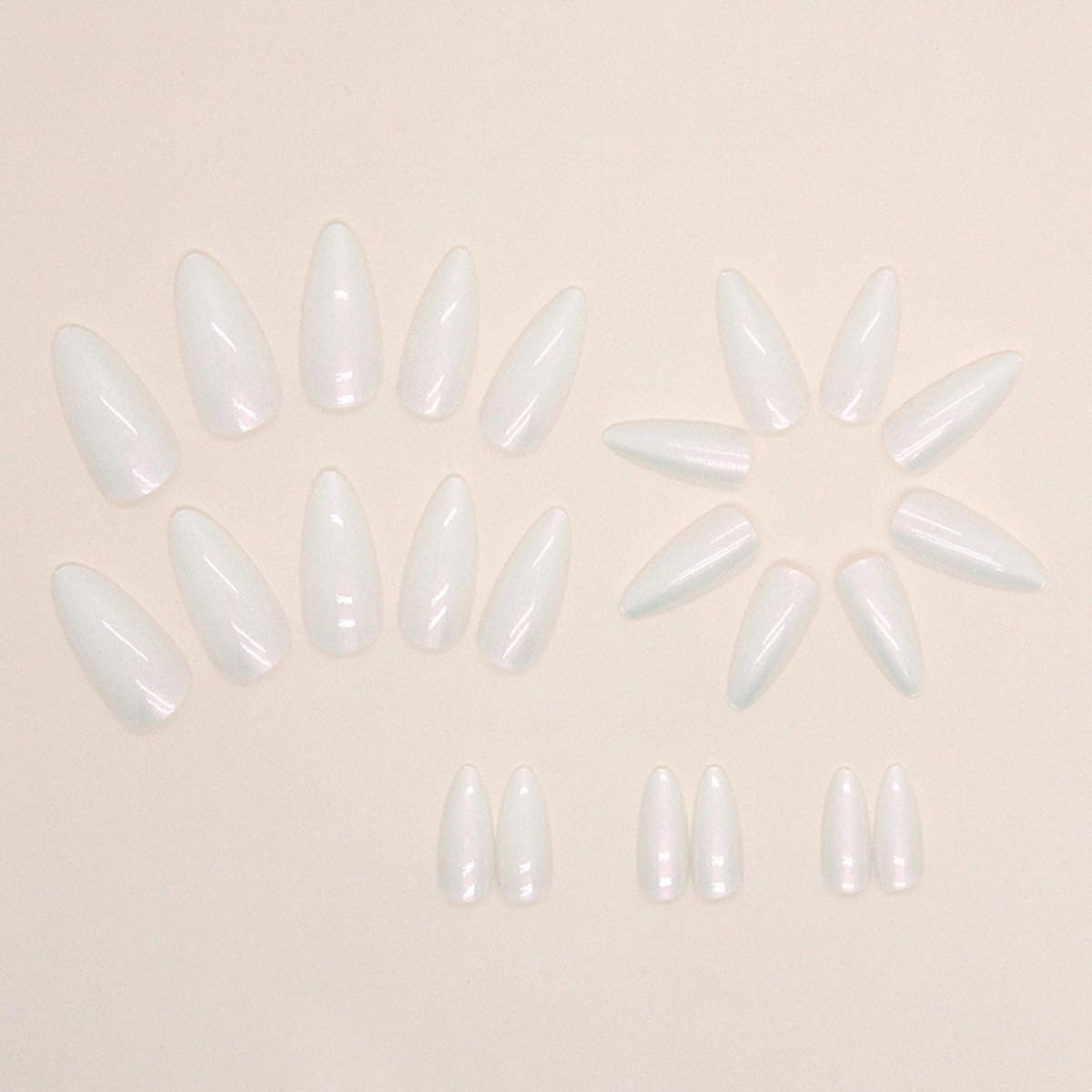 Application des ongles press on CTTHNBD sur des ongles naturels