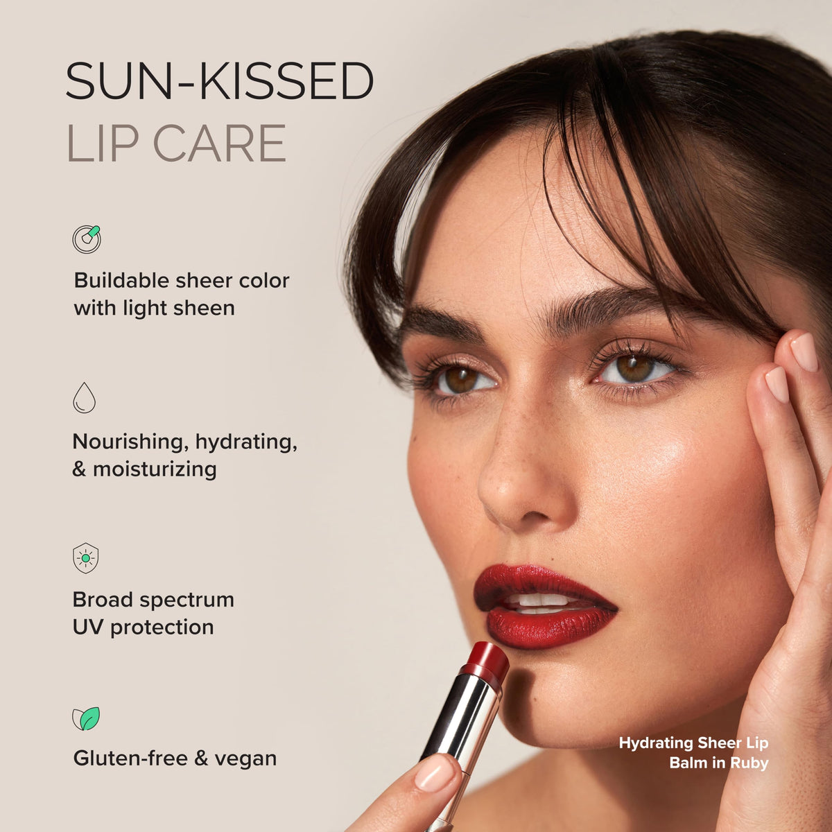 Application du Baume à Lèvres Tanné SPF 30 sur les lèvres