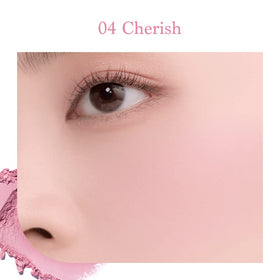 Application du blush dasique Mood Cheek #05 sur la joue