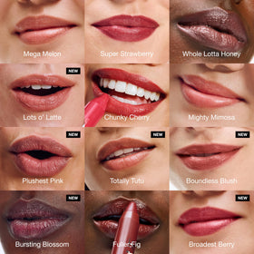 Application du Clinique Chubby Stick Baume à Lèvres Teinté Mega Melon sur les lèvres