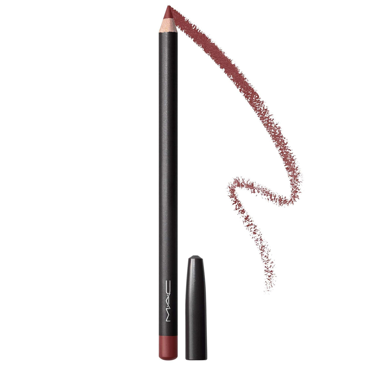 Application du crayon à lèvres MAC Mahogany sur les lèvres