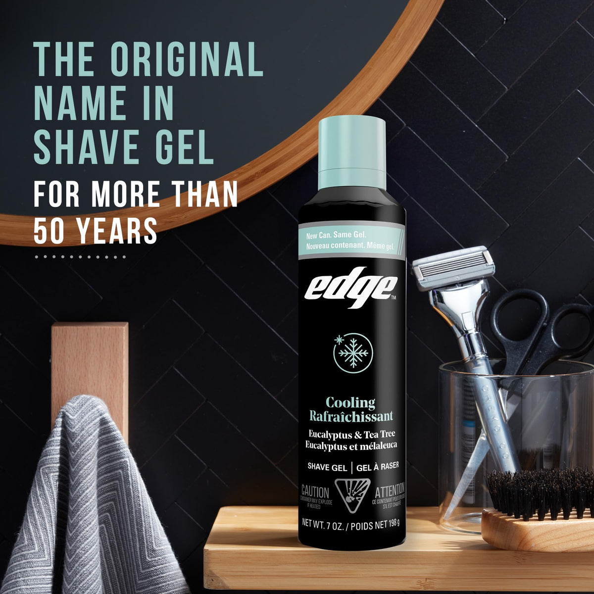 Application du gel à raser Edge sur la peau