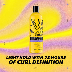 Application du gel Got2B sur cheveux mouillés