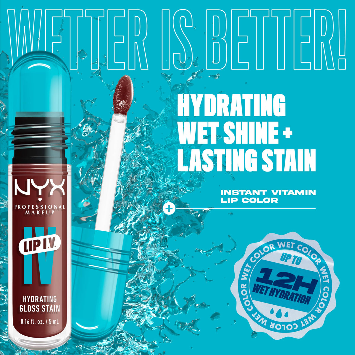 Application du gloss hydratant sur les lèvres