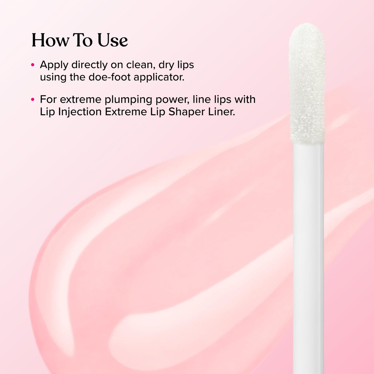 Application du gloss repulpeur sur des lèvres nues
