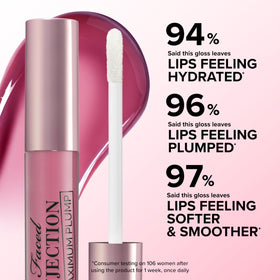 Application du gloss Too Faced Lip Injection Maximum Plump sur les lèvres
