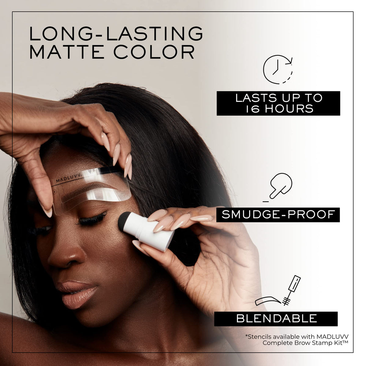 Application du MADLUVV Brow Stamp sur des sourcils clairs