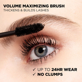 Application du Mascara Voluminous Original sur des cils