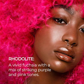 Application du masque colorant XMONDO sur cheveux blonds