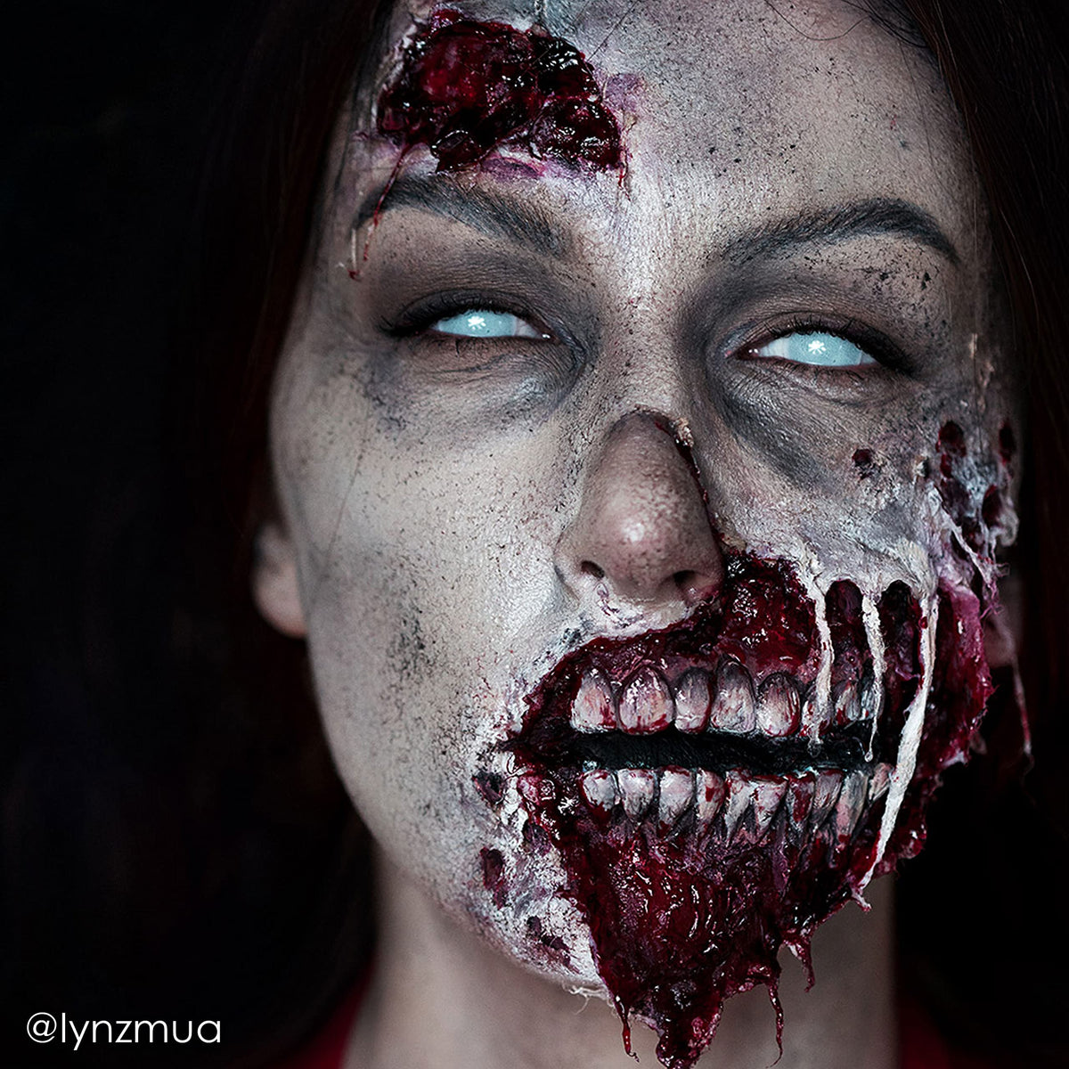 Application du Mehron Liquid Latex pour faux effets