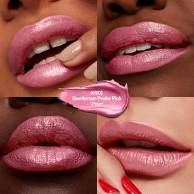 Application du Rouge à Lèvres REVLON sur des lèvres