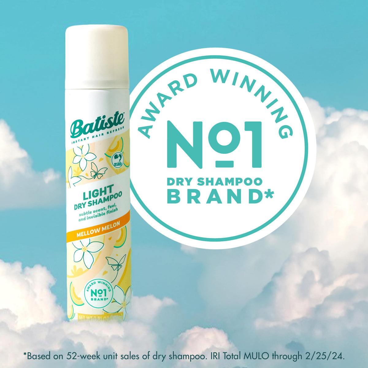 Application du shampooing sec Batiste sur les cheveux