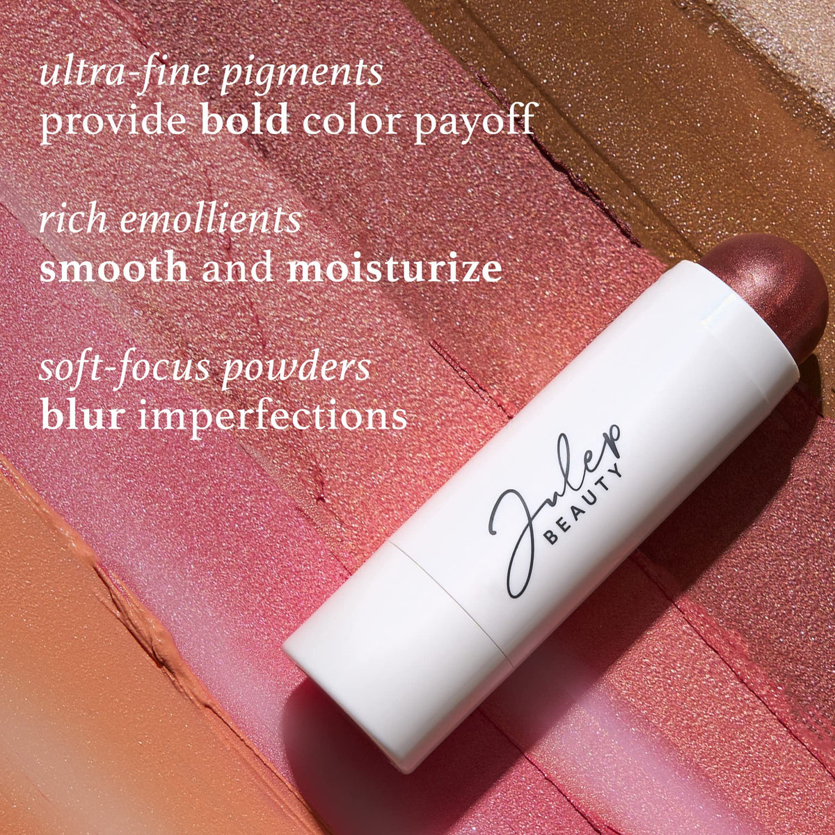 Application du stick bronzer Julep sur la peau