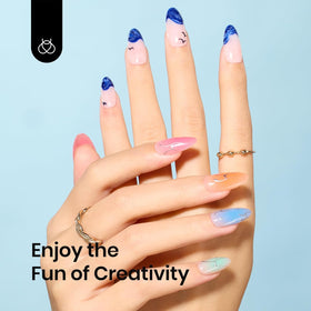 Application du vernis à ongles blooming sous lampe UV