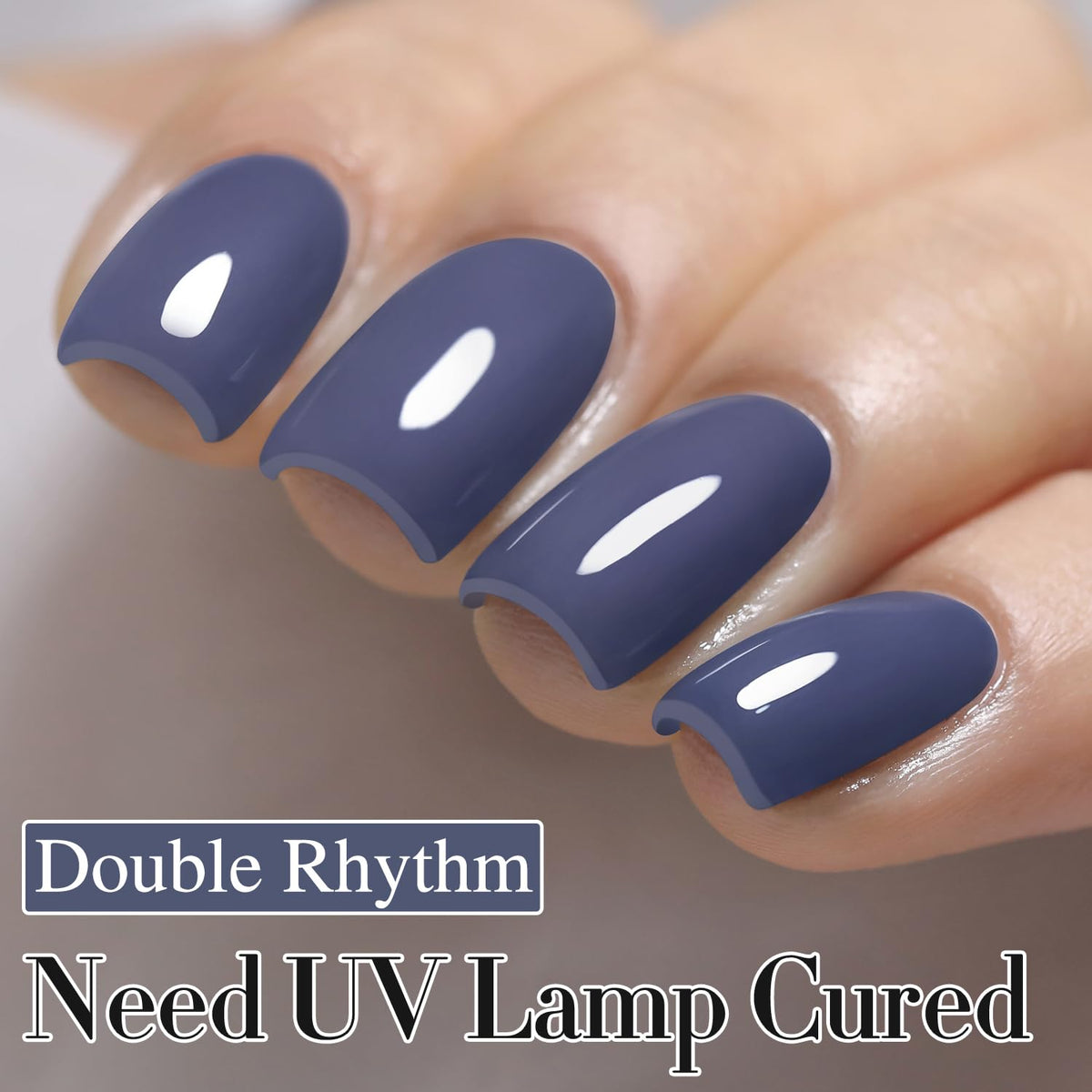 Application du vernis à ongles gel Double Rhythm sur un ongle