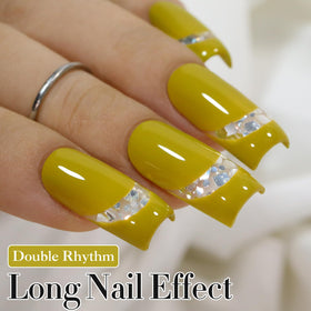 Application du vernis gel Avocado Green sur des ongles