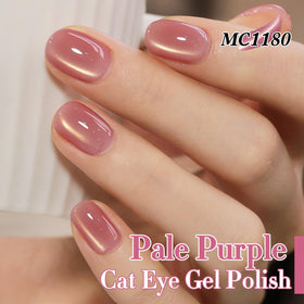 Application du vernis gel Cat Eye Double Rhythm sur des ongles