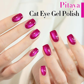 Application du vernis gel Cat Eye sur des ongles