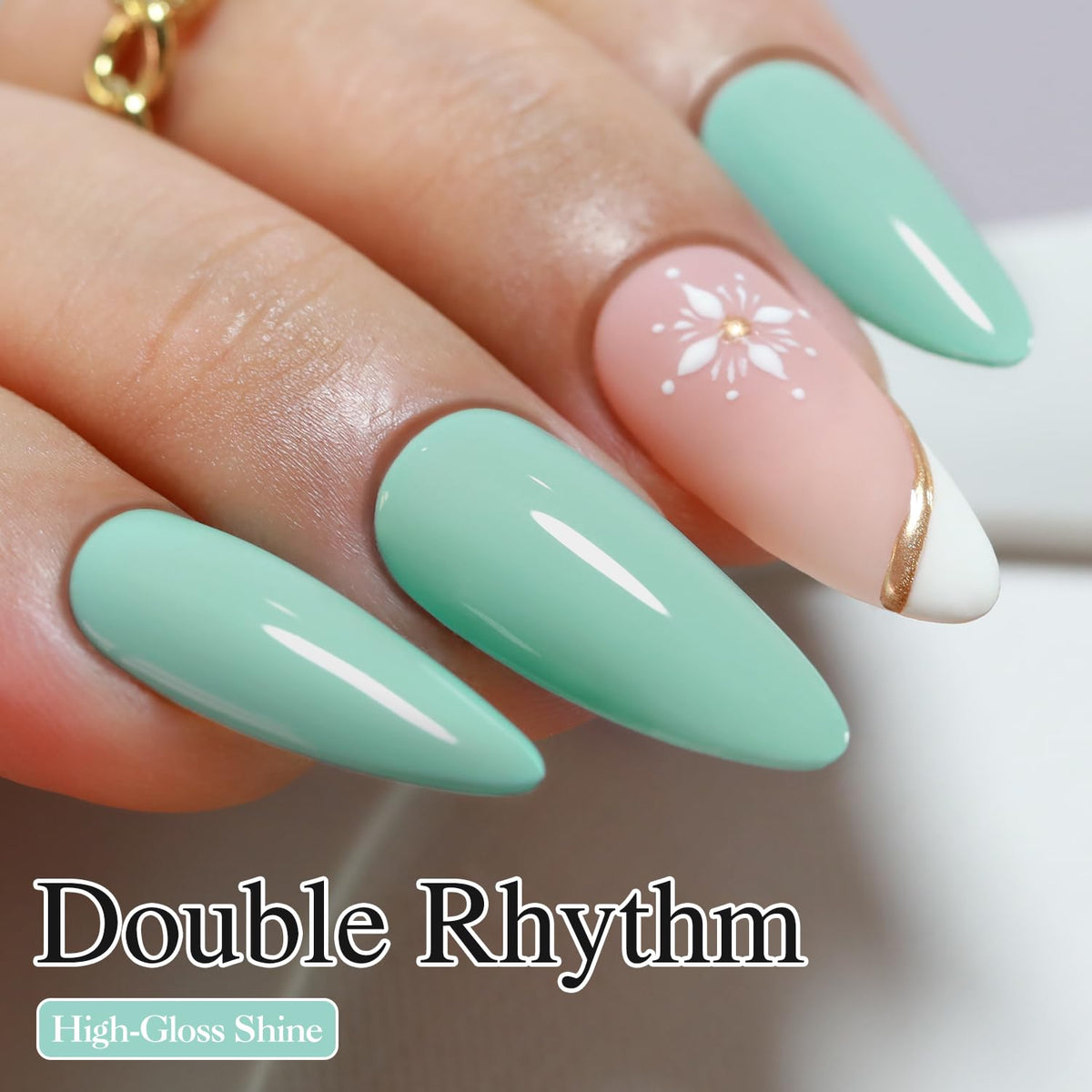 Application du vernis gel Double Rhythm sur des ongles