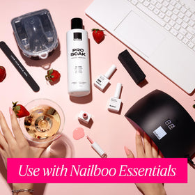Application du vernis gel Nailboo sous lampe UV