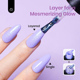 Application du vernis gel paillettes sur des ongles